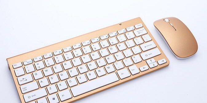 Portable wireless keyboard for apple (1)